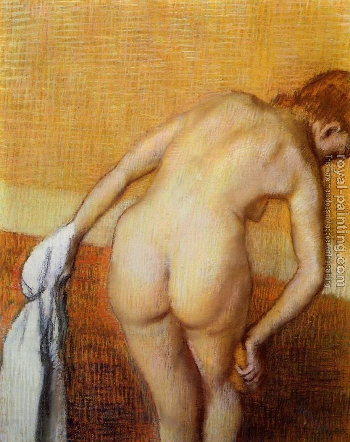 Edgar Degas : Woman Having a Bath Edgar Degas : Woman Having a Bath